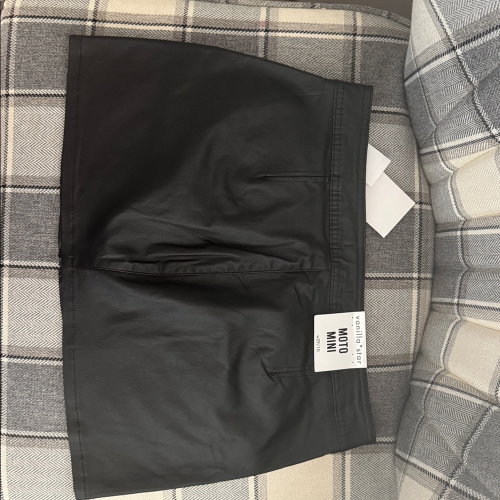 Vanilla Star Black Mini Skirt - Picture 3 of 4